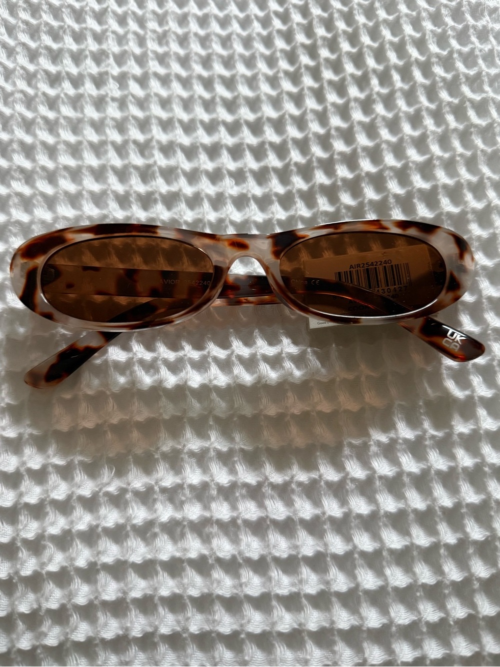 Aire Avior Cookie Tort Oval Sunglasses - Brown Lenses